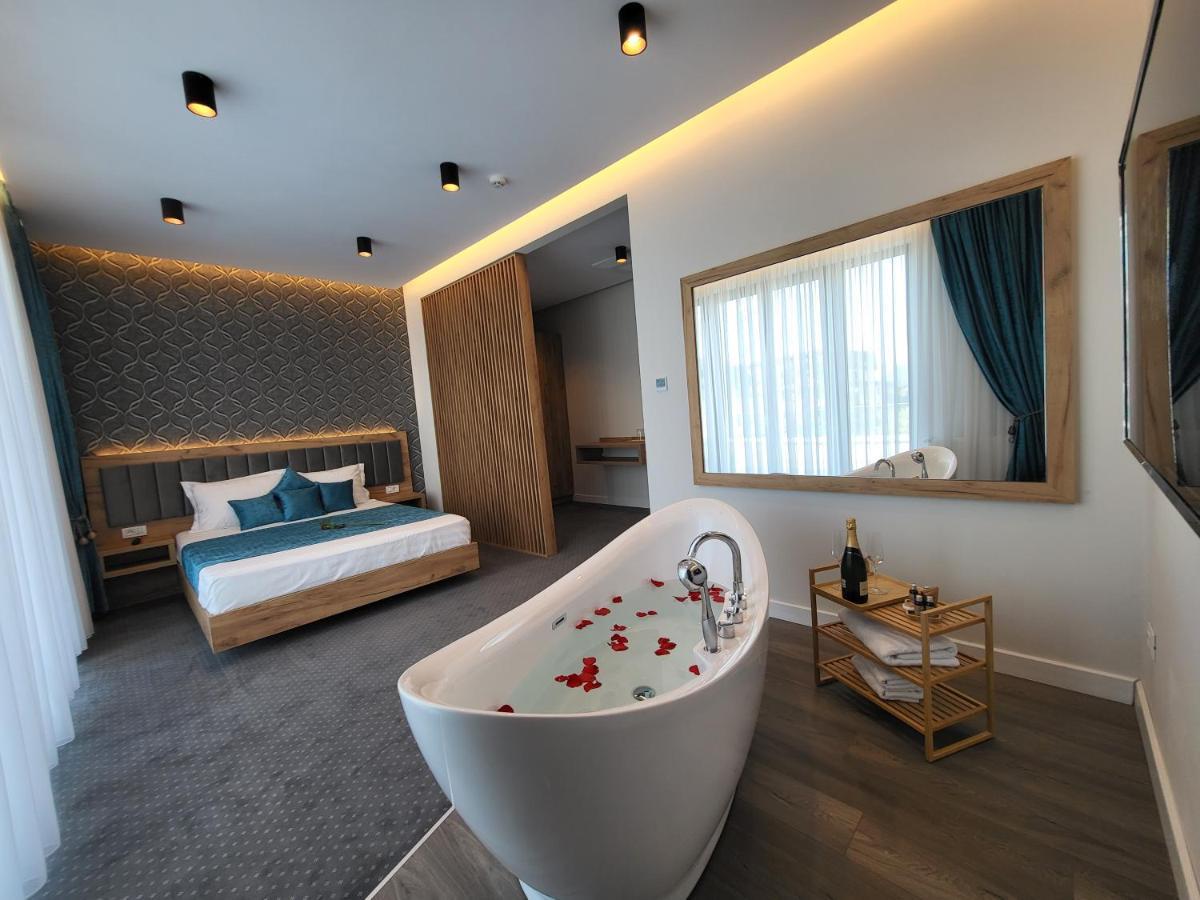 Hotel Excellence *